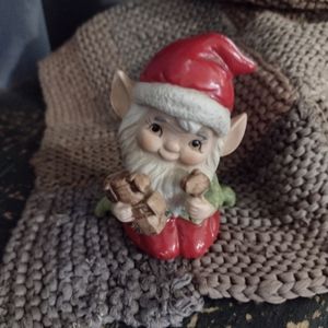Elf Christmas 🎄 figurine porcelain HOMCO Vintage made in Taiwan